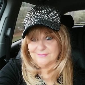 Meet your Posher, Sandy